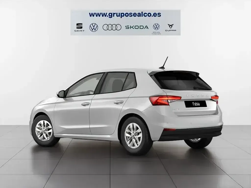 Usado Skoda Fabia Active 95 CV (69 kW) 2022 Blanco Utilitario