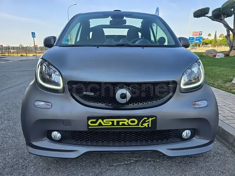Usado Smart ForTwo Cabrio Brabus 109 CV (80 kW) 2018 Gris / plata Descapotable