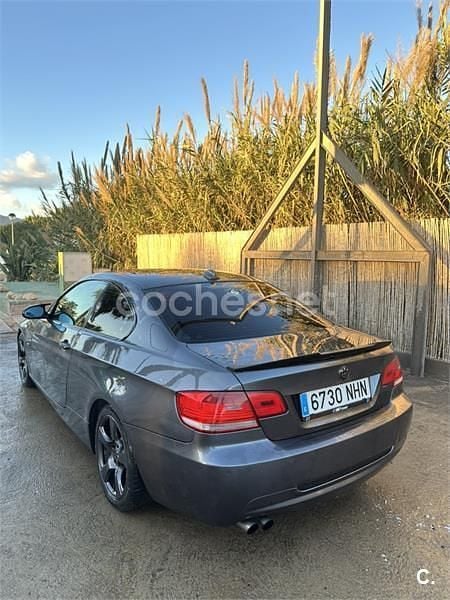 Usado BMW 325 218 CV (160 kW) 2007 Gris / plata Coupe