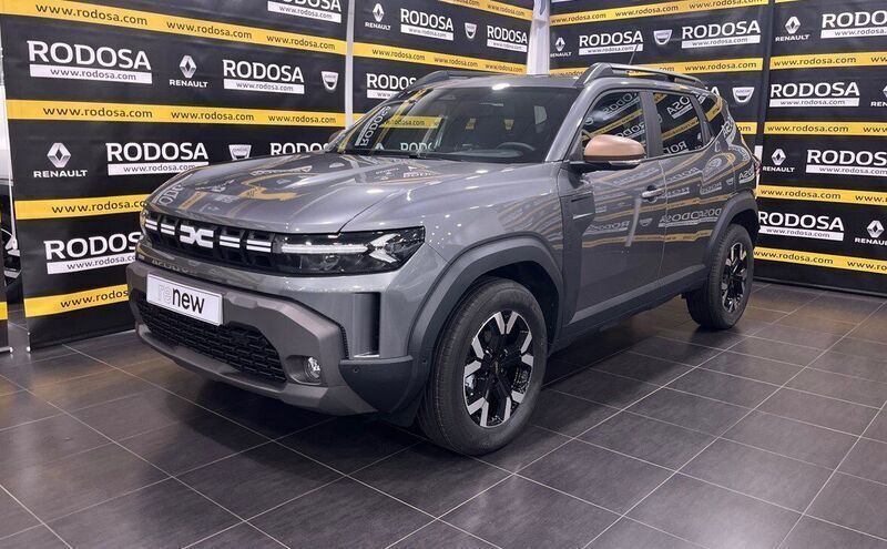 Gris Nuevo 2024 Dacia Duster Extreme SUV | 25.900 € - Imagen 1/4