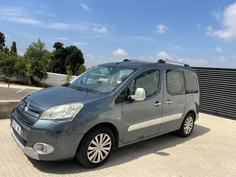 Usado Citroën Berlingo 112 CV (82 kW) 2012 Azul Monovolumen