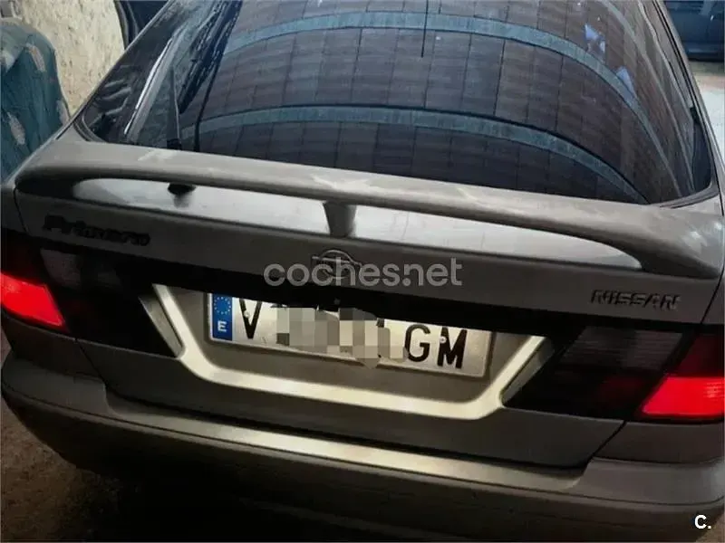 Usado Nissan Primera 90 CV (66 kW) 1999 Gris / plata Familiar