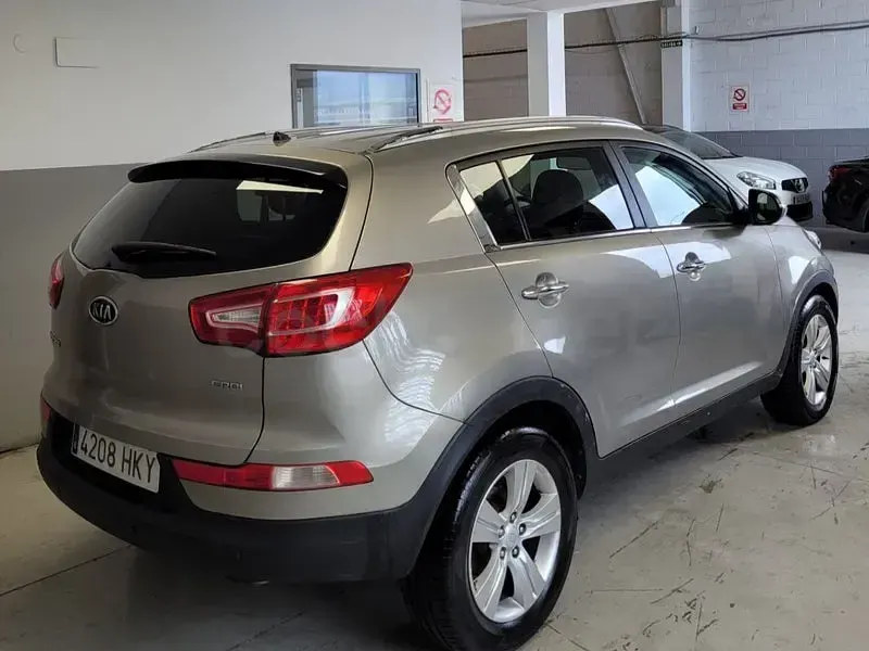 Usado Kia Sportage 115 CV (84 kW) 2012 Beige SUV