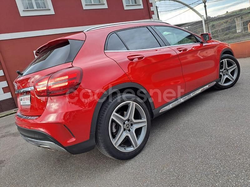 Usado Mercedes GLA200 136 CV (100 kW) 2019 Rojo SUV