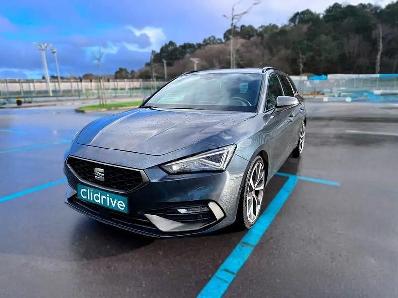 Usado Seat Leon FR 150 CV (110 kW) 2021 Gris / plata Familiar