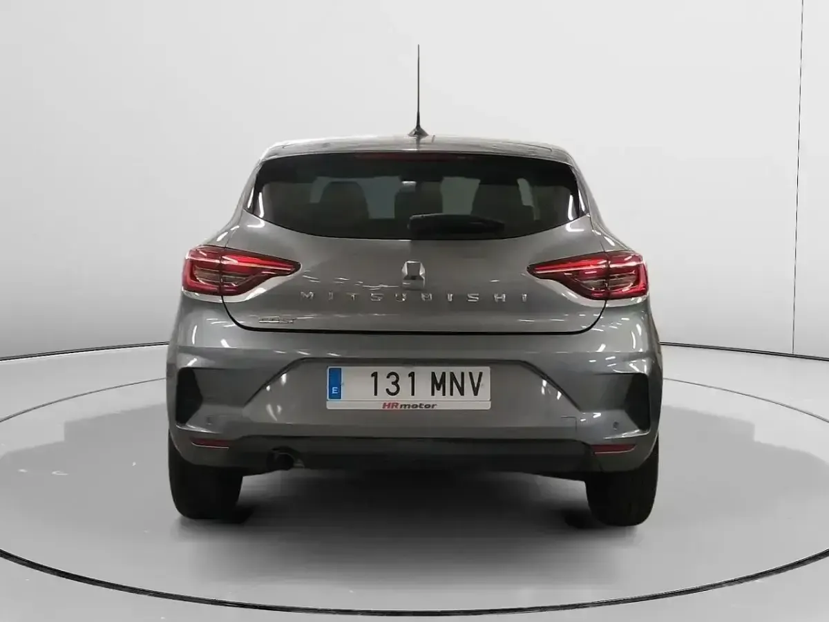 Usado Mitsubishi Colt Motion 91 CV (66 kW) 2024 Gris Berlina
