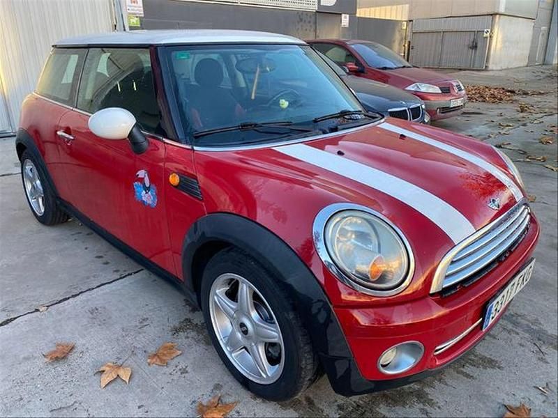 Usado Mini Cooper 120 CV (88 kW) 2006 Rojo Utilitario