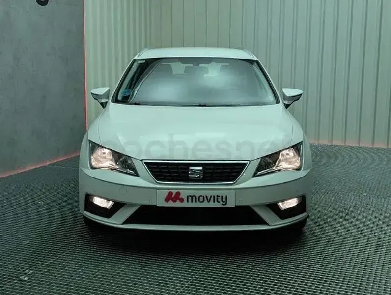 Usado Seat Leon Style 115 CV (84 kW) 2020 Blanco Familiar
