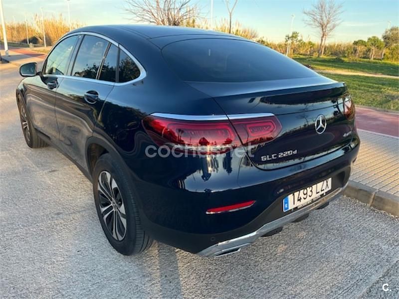 Usado Mercedes GLC220 194 CV (142 kW) 2022 Azul Coupe