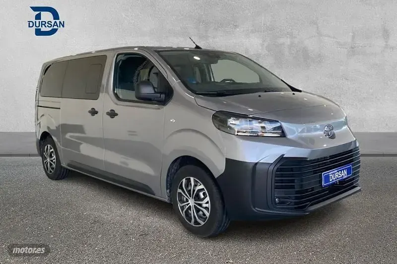 Usado Toyota Proace Verso 100 kW (136 CV) 2025 Gris Familiar