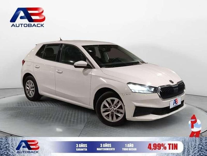 Usado Skoda Fabia Ambition 80 CV (58 kW) 2023 Blanco Utilitario