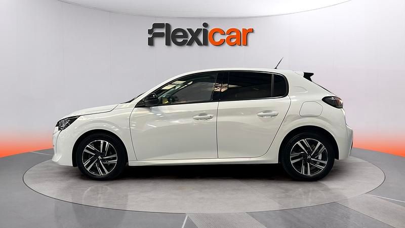 Usado Peugeot 208 Allure 101 CV (74 kW) 2023 Blanco Utilitario