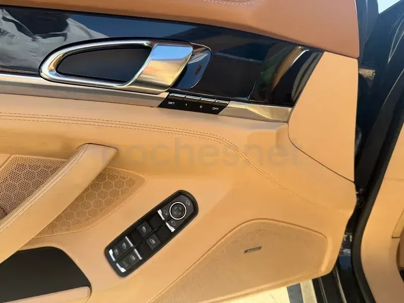 Usado Porsche Panamera Platinum Edition 250 CV (183 kW) 2012 Negro Utilitario