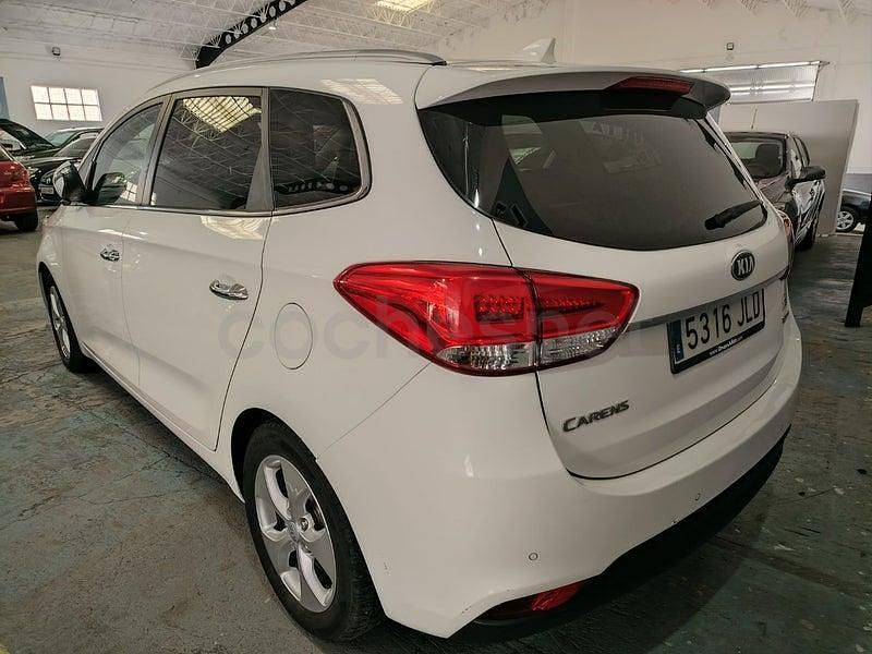 Usado Kia Carens 141 CV (103 kW) 2016 Blanco Monovolumen