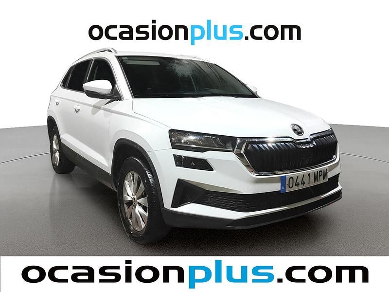 Usado Skoda Karoq Selection 115 CV (84 kW) 2024 Blanco SUV