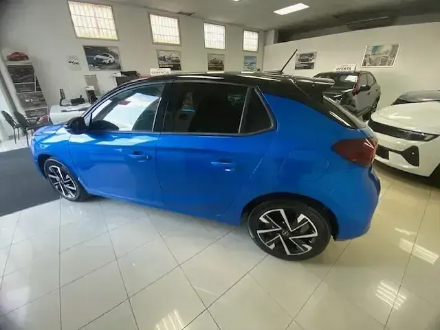 Nuevo Opel Corsa 100 CV (73 kW) 2026 Azul Utilitario