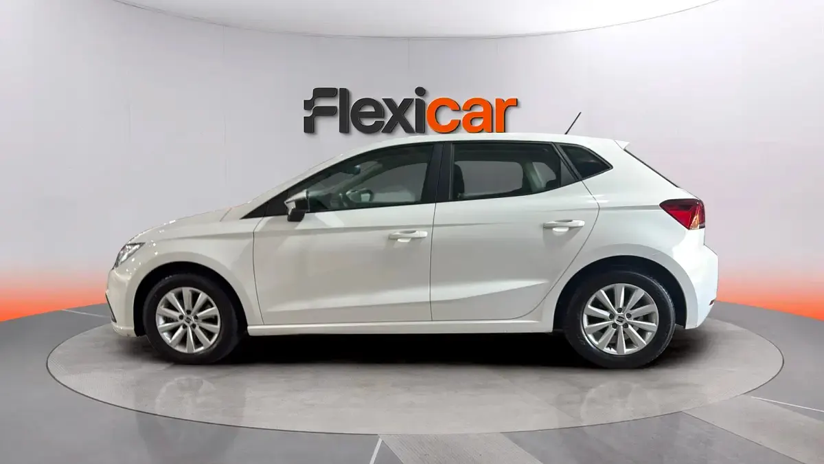 Usado Seat Ibiza Style 110 CV (80 kW) 2023 Blanco Utilitario
