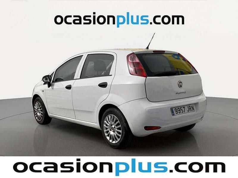 Usado Fiat Punto Pop 69 CV (50 kW) 2016 Blanco Utilitario