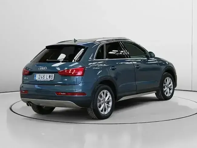 Usado Audi Q3 Ambiente 150 CV (110 kW) 2016 Azul SUV