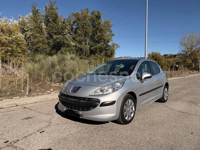 Gris / plata Usado 2007 Peugeot 207 Berlina | 4499 € (Precio justo) - Imagen 1/4