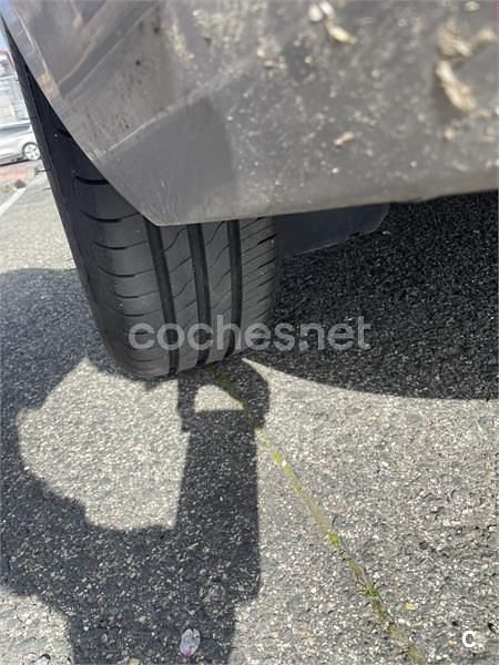 Usado Peugeot 308 SW Active 120 CV (88 kW) 2016 Gris / plata Familiar