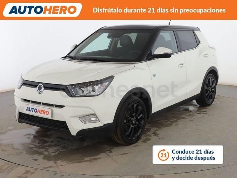 Usado Ssangyong (KGM) Tivoli Limited 115 CV (84 kW) 2017 Blanco SUV