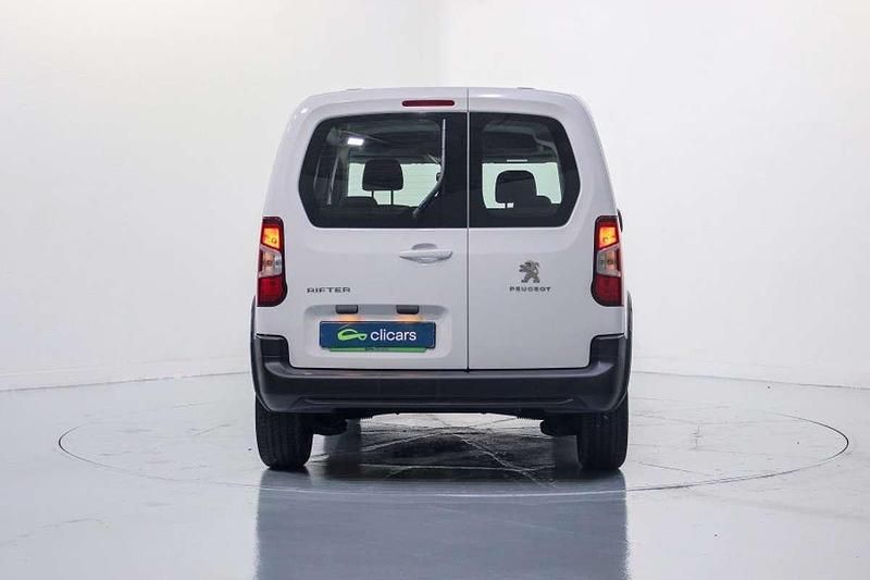 Usado Peugeot Rifter Active 102 CV (75 kW) 2022 Blanco Monovolumen