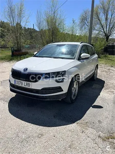 Usado Skoda Karoq Ambition 150 CV (110 kW) 2021 Blanco SUV