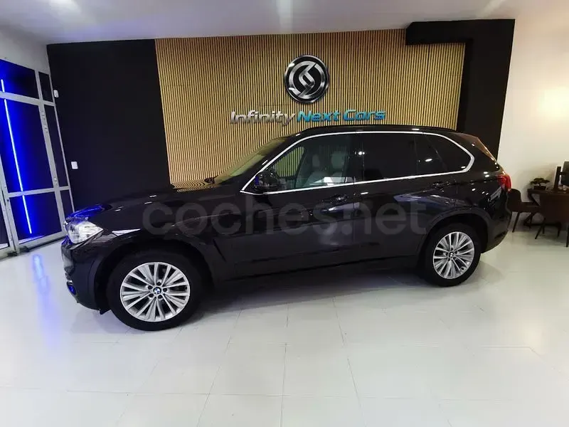 Usado BMW X5 Comfort Edition 258 CV (189 kW) 2013 Granate SUV