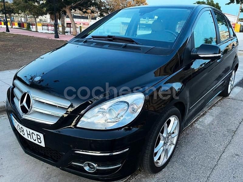 Negro Usado 2011 Mercedes B180 Monovolumen | 5990 € (Precio justo) - Imagen 1/4