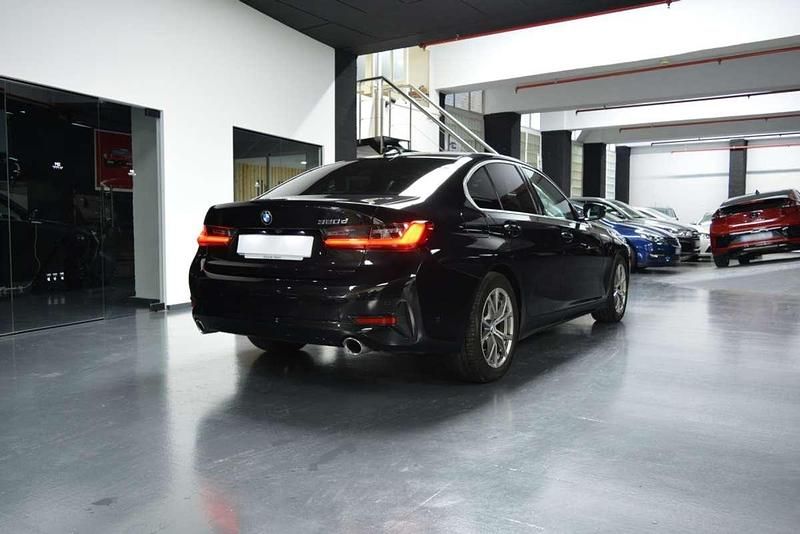 Usado BMW 320 Comfort Edition 190 CV (139 kW) 2022 Negro Berlina