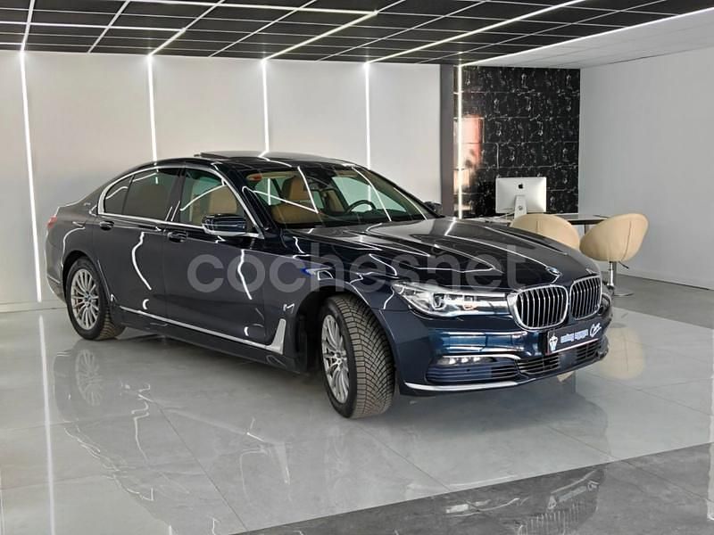 Käytetty BMW 740 iPerformance 326 HP (239 kW) 2016 Sininen Sedan
