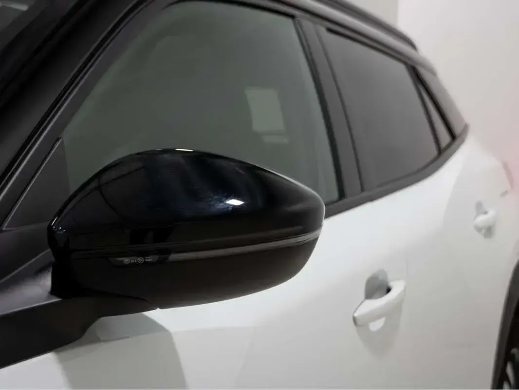 Usado Peugeot 2008 GT-line 131 CV (96 kW) 2020 Blanco SUV