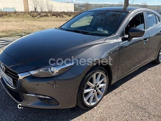 Usado Mazda 3 Edition 120 CV (88 kW) 2017 Gris / plata Berlina