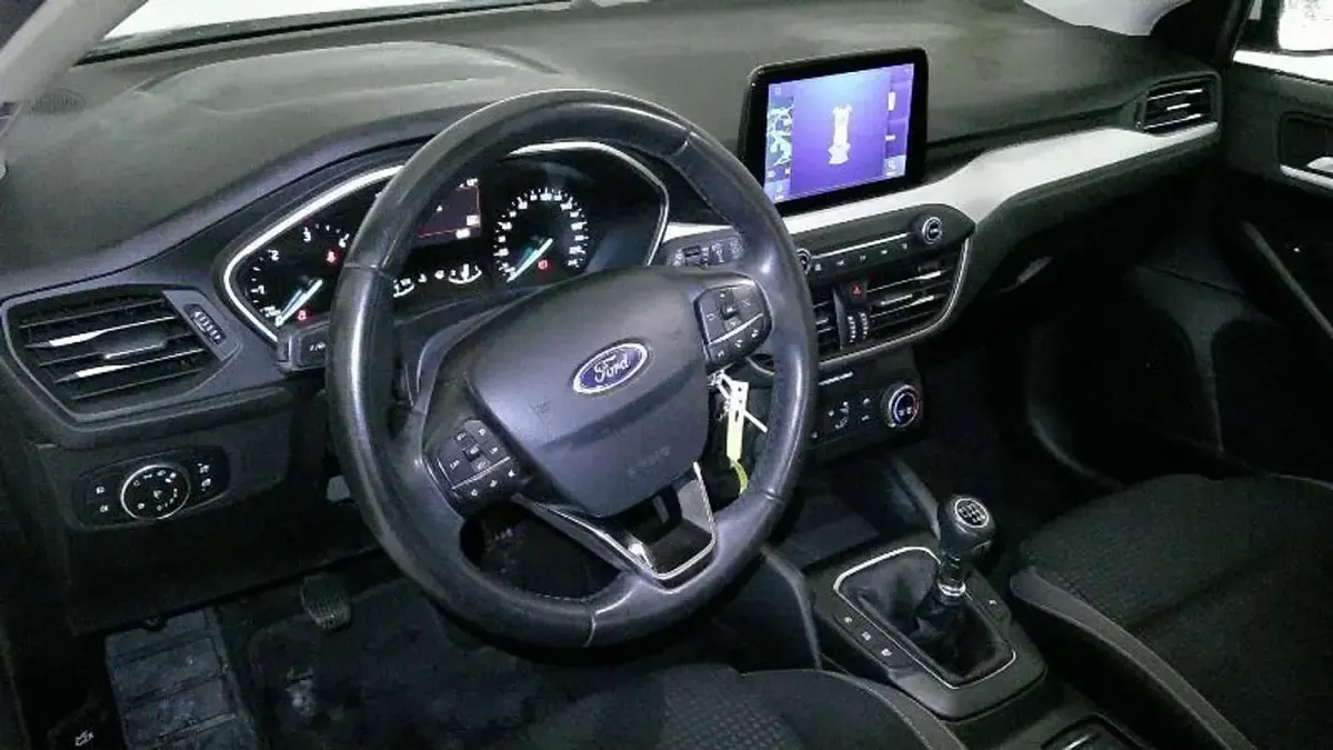 Usado Ford Focus Trend 95 CV (69 kW) 2022 Blanco Utilitario