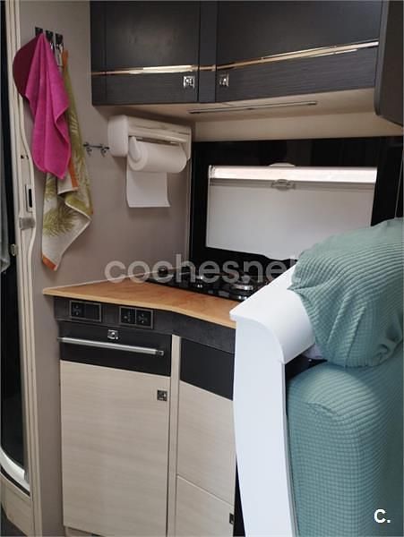 Blanco Usado 2021 Ford Tourneo Custom Titanium Van | 60.000 € - Imagen 1/4