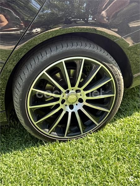Usado Mercedes C200 150 CV (110 kW) 2019 Negro Familiar