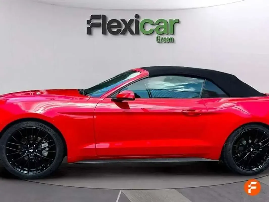 Usado Ford Mustang 290 CV (213 kW) 2018 Rojo Descapotable