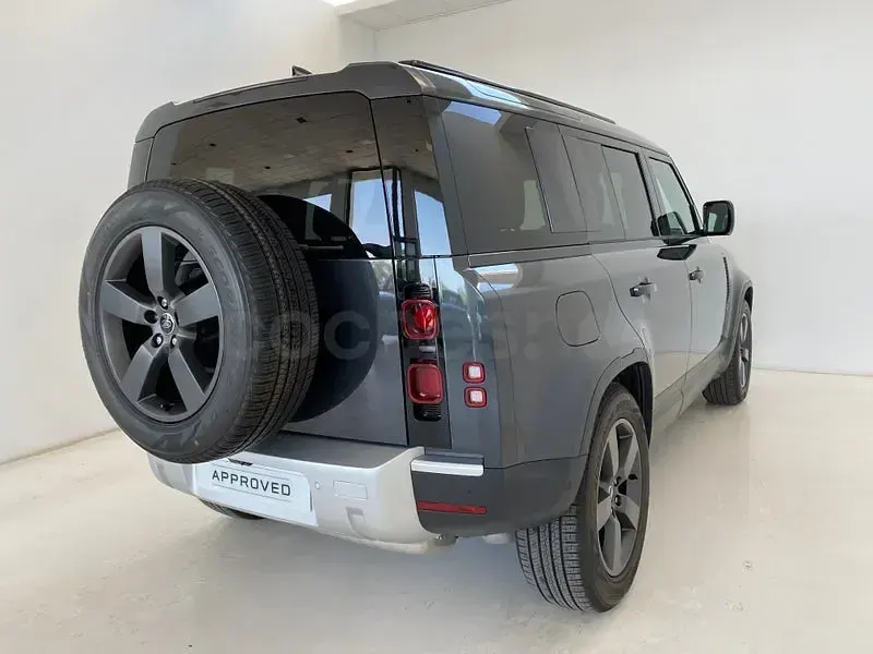 Usado Land Rover Defender S 249 CV (183 kW) 2025 Gris / plata SUV