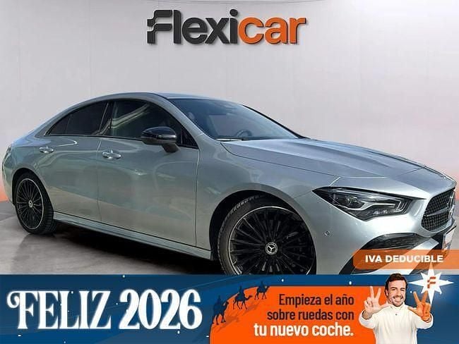 Gris / plata Usado 2025 Mercedes CLA220 Berlina | 43.990 € (Un poco caro) - Imagen 1/4
