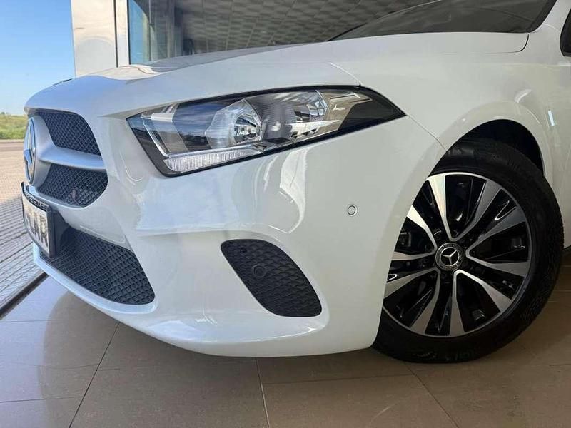 Usado Mercedes A180 116 CV (85 kW) 2021 Blanco Utilitario