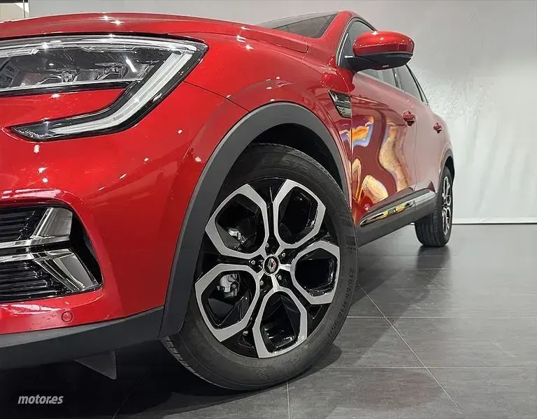 Usado Renault Arkana Techno 140 CV (102 kW) 2023 Rojo SUV