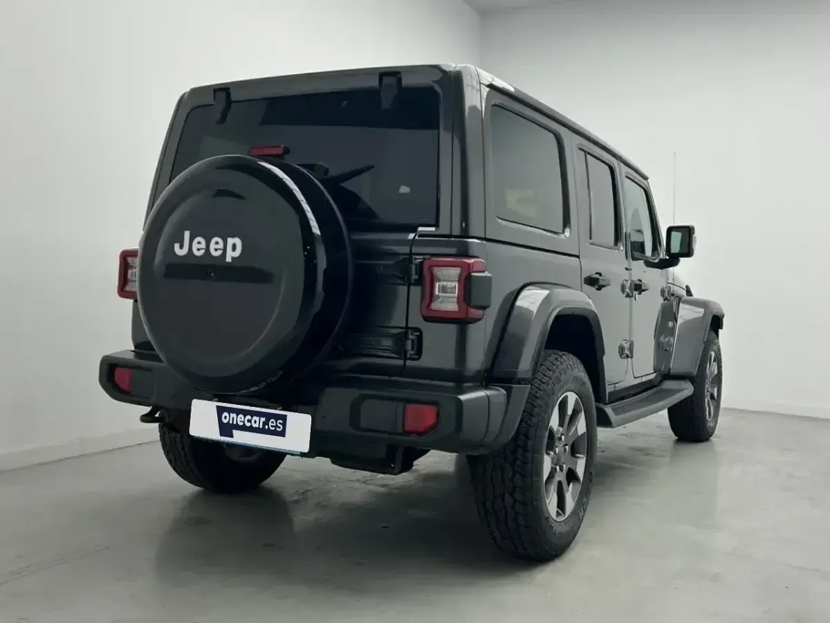 Usado Jeep Wrangler Sahara 200 CV (147 kW) 2018 Gris granito SUV