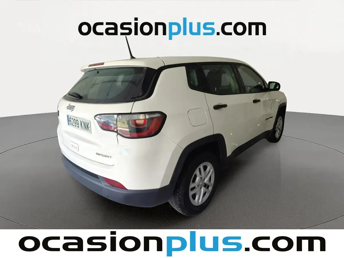 Usado Jeep Compass Sport 140 CV (102 kW) 2018 Blanco SUV