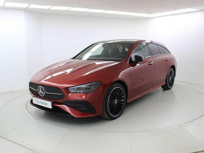 Usado Mercedes CLA250e Shooting Brake 218 CV (160 kW) 2025 Rojo Familiar