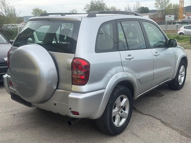 Usado Toyota RAV4 Sol 116 CV (85 kW) 2004 Gris / plata SUV