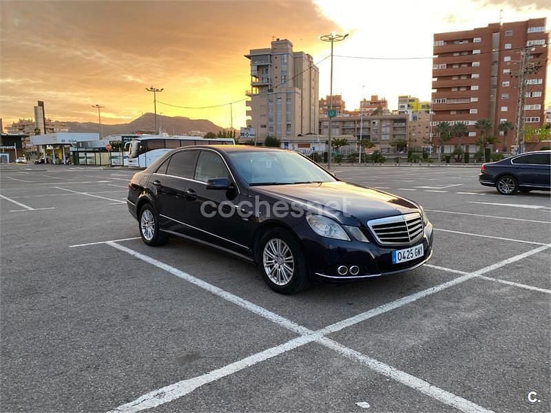 Azul Usado 2009 Mercedes E220 Elegance Berlina | 7800 € (Buen precio) - Imagen 1/4