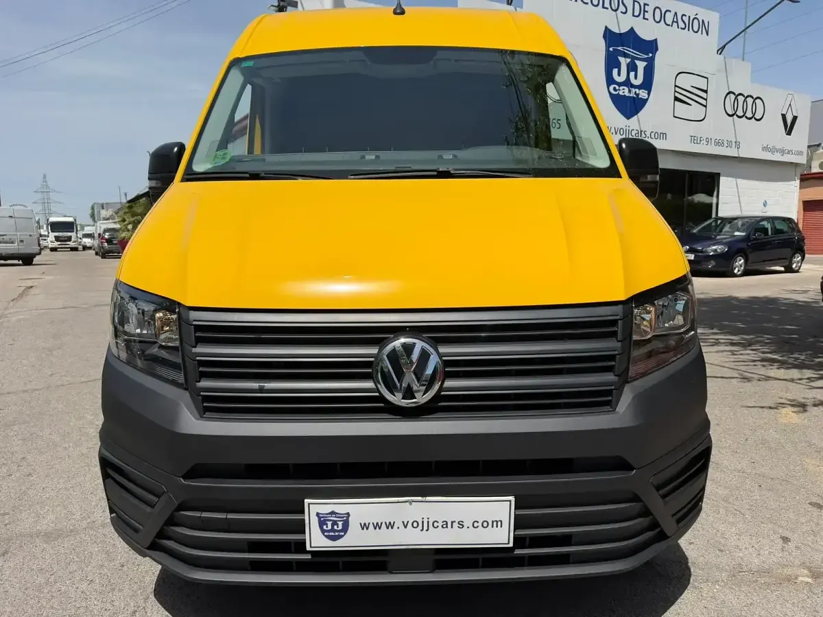 Usado VW Crafter 140 CV (102 kW) 2023 Amarillo Van