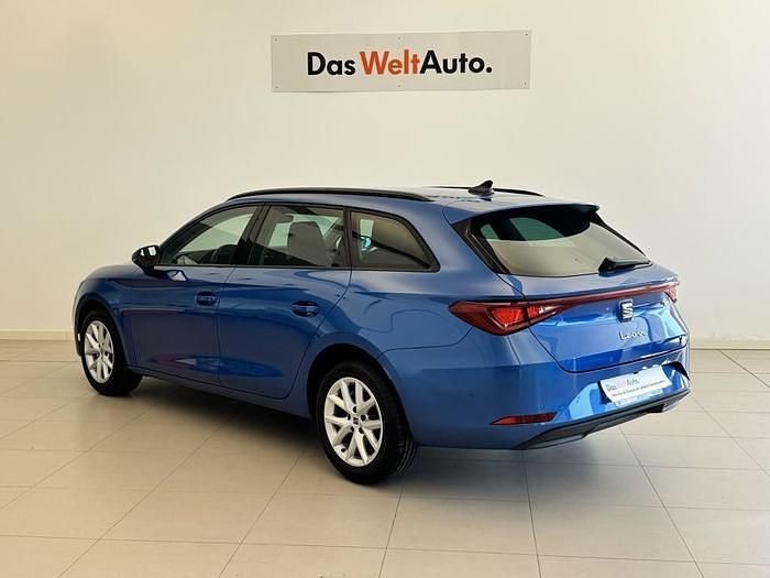 Azul Usado 2024 Seat Leon ST Style Familiar | 21.500 € (Precio justo) - Imagen 1/4
