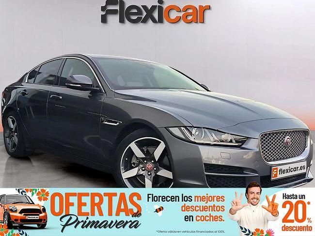 Usado Jaguar XE Pure 180 CV (132 kW) 2018 Gris Berlina